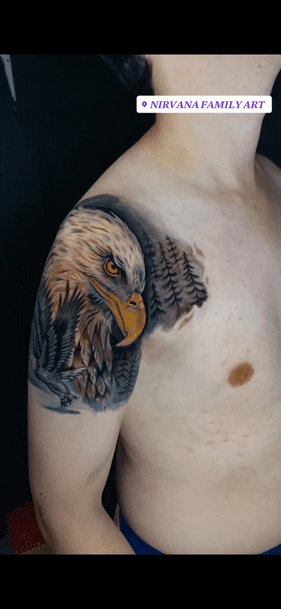 Águila tatuaje después